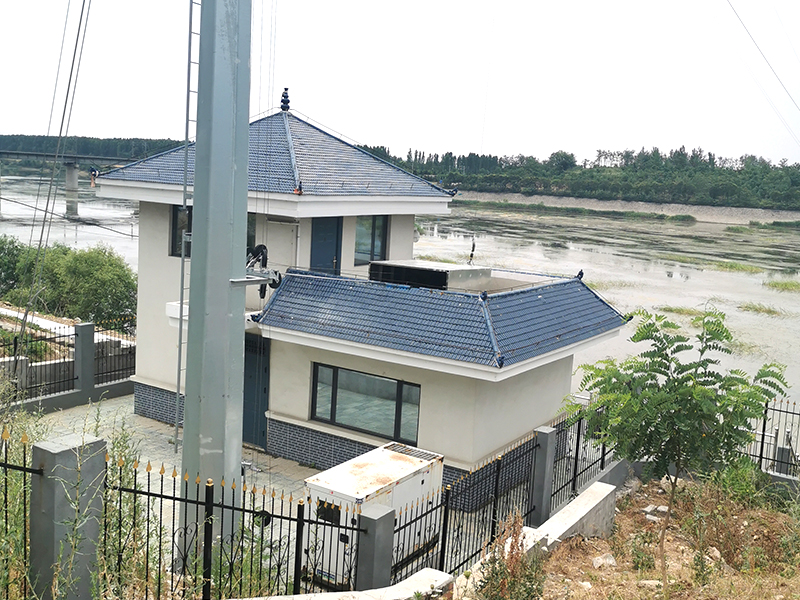 山東省國家基本水文測(cè)站提檔升級(jí)建設(shè)工程項(xiàng)目-項(xiàng)目說明2-重點(diǎn)完善降水、水位、流量監(jiān)測(cè)基礎(chǔ)設(shè)施以及升級(jí)監(jiān)測(cè)裝備，同時(shí)與時(shí)俱進(jìn)升級(jí)省級(jí)水文應(yīng)急測(cè)驗(yàn)隊(duì)裝備